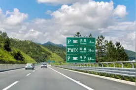 高速限速80，开到89违规吗？交警：记不住，3本驾照都不够扣图片