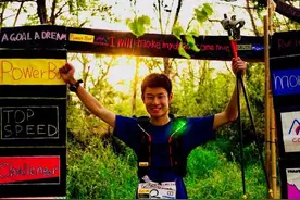 54小时50分！日本跑者绕着一棵树跑160公里 共计10667圈图片