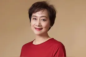 记得《渴望》中的姐姐王亚茹吗？丈夫也是著名演员，知道他是谁吗图片