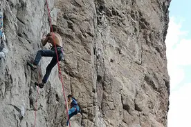 晨读｜攀岩图片