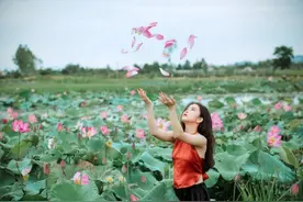 中老年女人丧偶，多半会用3种方式解决图片