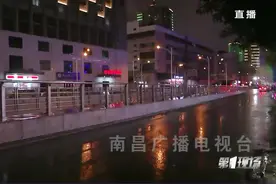 整治火车站乱象，南昌民警严查喊拉客行为，现场带回两名拉客人员视频封面