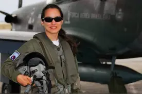 1米65以下也能当飞行员！为吸引女性报名，美国空军取消身高限制图片