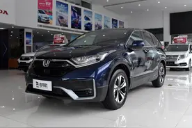 6.4L油耗日系SUV销冠，大空间高配置车又耐用，实拍本田CR-V图片