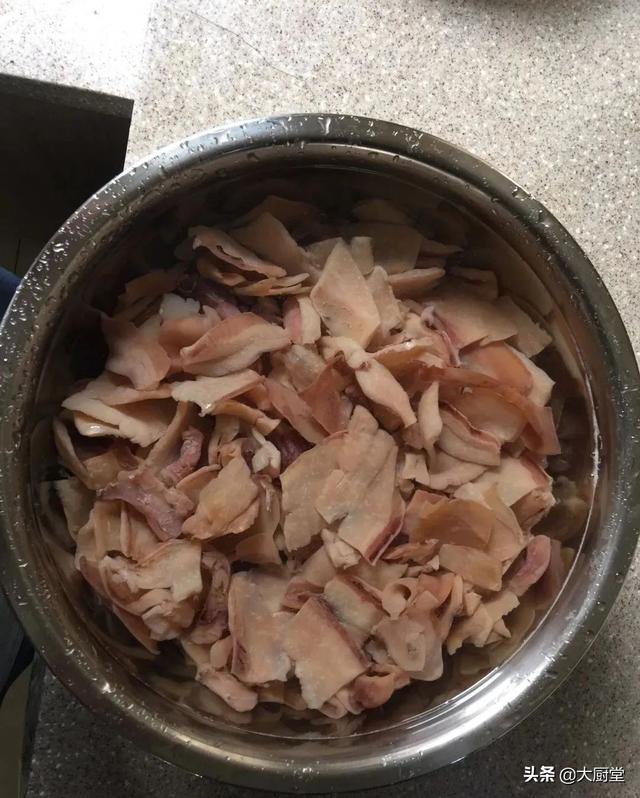 干鱼泡的正确泡发方法 2026年干鱼泡的正确泡发方法和制作吃法