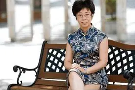 45岁不婚，却坚持追求白头偕老的婚姻，蒙曼老师有理性的女权主义图片