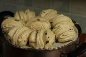 想吃花卷不用买，只需一根筷子，一卷一压轻松搞定，好吃又解馋图片