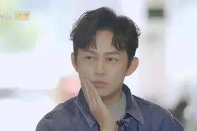 何炅人设崩塌翻车：被人民网点名批评，暴露了娱乐圈背后的秘密图片