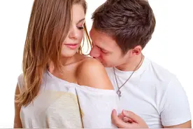 初次约会，不要对女人做这些事图片