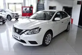 自动挡家轿油耗5.2L！稳定耐用，日系合资，带你看日产轩逸图片