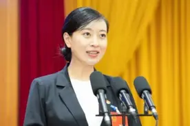 清华女博士当选县长，虽然年轻，但颜值实力均在线，值得学生学习图片
