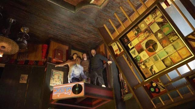 《今日影评》这场真人密室逃脱，四死二伤