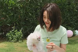 宋祖儿最新私服照新鲜的祖鹅图片