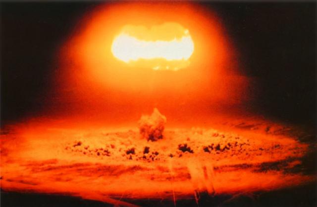 最全合集：88张核爆实验高清照片，全世界已知大型核爆实验2048次