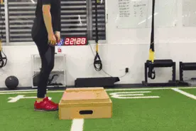 你试过爬楼梯减肥吗？热量消耗大，选对姿势很重要！图片