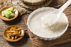 煮白粥有技巧，不要直接加水煮，粥铺老板分享一招，香浓又绵稠图片
