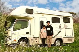 日本62岁妻子隐瞒年龄嫁给37岁丈夫！两人相差25岁堪比母子…图片