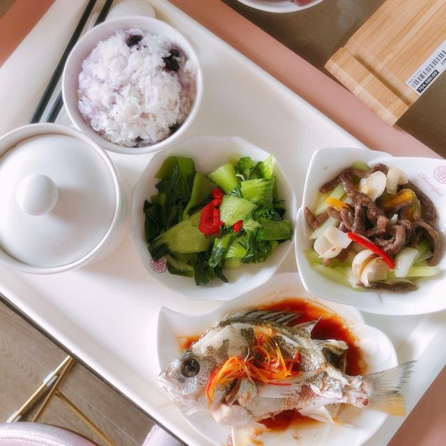 花胶银耳汤孕妇 2026年花胶银耳汤孕妇能喝吗 花胶银耳汤孕妇 2026年花胶银耳汤孕妇能喝吗