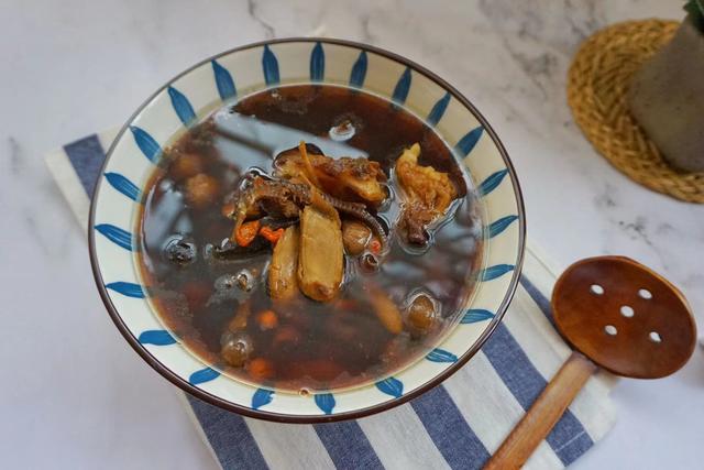 花胶和海马一起炖汤的功效 花胶和海马一起炖汤的功效与禁忌 花胶和海马一起炖汤的功效 花胶和海马一起炖汤的功效与禁忌