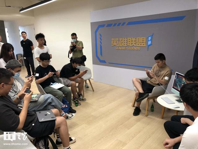 4 款游戏，带你看懂苹果 iPhone 12 系列的游戏天赋