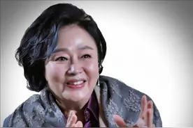 《看了又看》里是偏心大女儿的中介，“银珠妈”的真实人生大不同图片