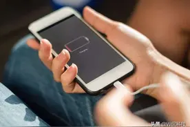 手机充电大有讲究！你是习惯随时充电，还是电量低于10%才充电？图片