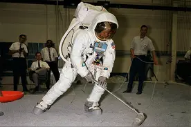 美国曾6次登月，为何还讨要嫦娥五号挖回的月球土壤？图片