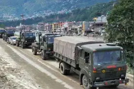 印军无视经验教训，在高原大修机场对抗大雪封山，拿士兵生命打赌图片
