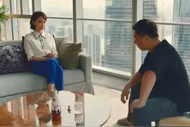 金融高管出轨后，妻子教科书式的反击，比顾佳更狠图片