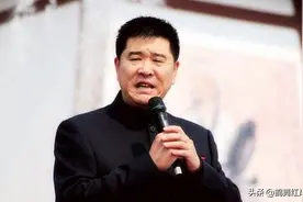 邹德江在央视舞台赶二柱子下台，回到辽台二柱子报仇让德江出洋相图片