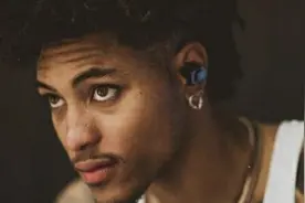 现役NBA五大黑人帅哥：欧文又帅又能打，乌布雷分分钟组男团出道图片