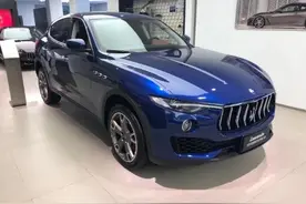 实拍穿透地中海的季风玛莎拉蒂莱万特Levante 车长超5米图片