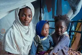 出身黑人家庭，却拥有星空般的蓝眼睛，最终被丈夫抛弃而意外走红图片