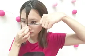 漂亮小姐姐，教你自己动手剪刘海，好美