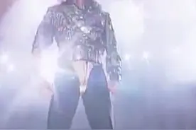 迈克尔杰克逊最成功演唱会五千多人晕倒23人死亡图片