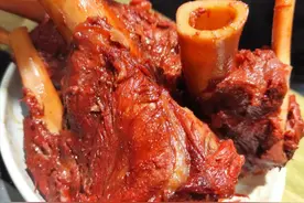 35块钱任意吃！酱骨头自助餐到底靠啥赚钱？服务员：秘密在肉上图片