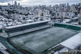 气候确实不正常？巴西罕见寒潮暴风雪来袭，网友：六十年没见过图片