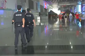 平安“五一”！长沙特警全员无休，为市民出行保驾护航视频封面