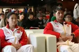 亲爱的，能否停一下脚步，等一等爱情图片