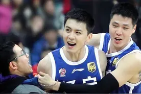 体坛颜值天花板，凭爆粗口屡上热搜，杨鸣被称“另一个林丹”？图片