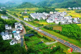 江西“最美扶贫干部”｜杨卿一：倾力帮扶一心为民图片