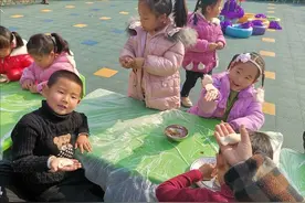 孩子在幼儿园坐不住，不守规则？试试这两招，用过的家长都说好图片