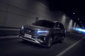 能轻松装载35箱矿泉水的“星二代”？试驾第二代传祺GS4图片