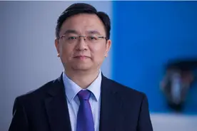 王传福：哥哥嫂子打工为其筹学费，成功不忘恩情，哥哥成企业骨干图片