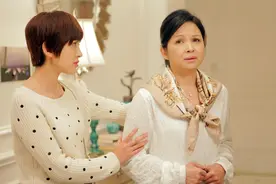 两个儿媳为何婆婆总是偏心一个，不待见另一个，70岁老人说出实情图片