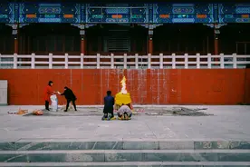 河北奶奶庙少香客：违建庙宇被拆，神像散落，承包者亏损严重图片