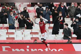 英超-佩佩梅开二度 阿森纳2-0布莱顿 5连胜收官排名第8图片