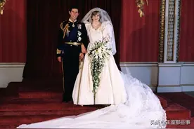 戴安娜在婚礼前夜收到查尔斯的秘密纸条，两人分手已经埋下伏笔图片