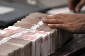 100万元真的不值钱了吗？现在社会拥有100万元的人多吗？图片