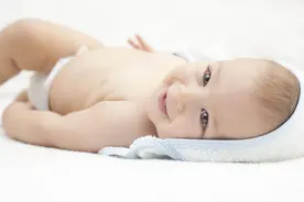 对于新生的孩子，这几个部位脏脏的才更健康，你知道吗图片